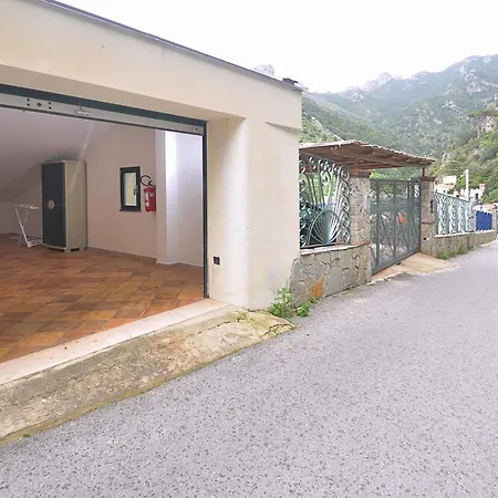 Casa Rosalia * إركي